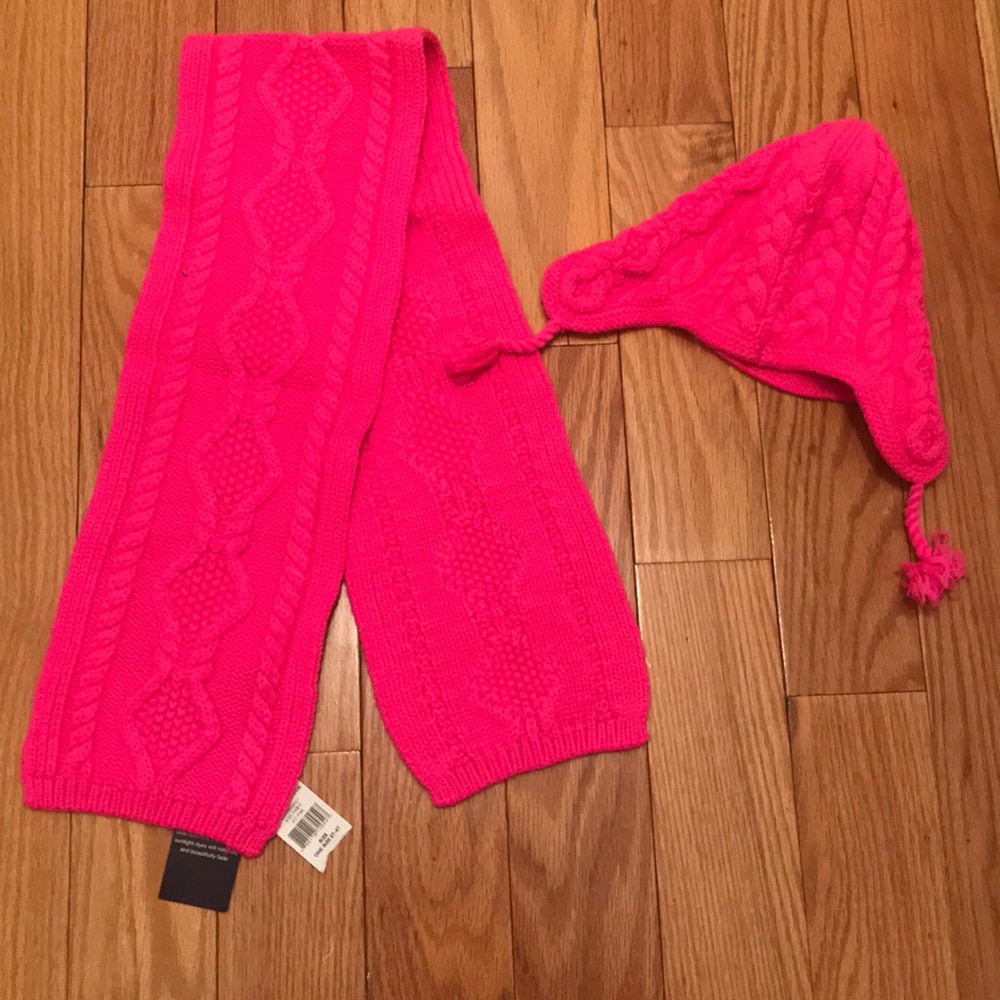 Neon pink knit hat and scarf set NWT